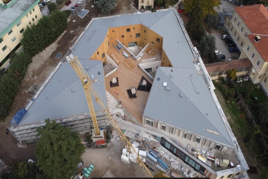 Costruzioni Dallapè Srl: vista aerea della Cittadella dell’accoglienza Riva del Garda.