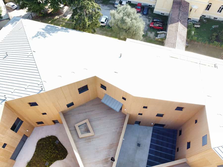 Costruzioni Dallapè Srl, edificio moderno a Riva del Garda.
