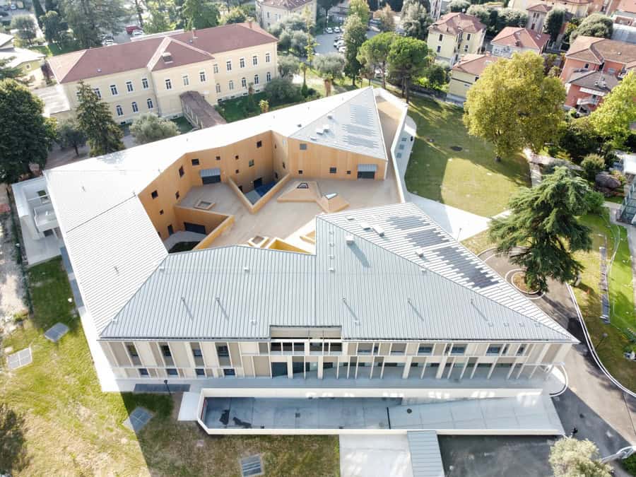 Costruzioni Dallapè Srl edificio moderno a Riva del Garda.
