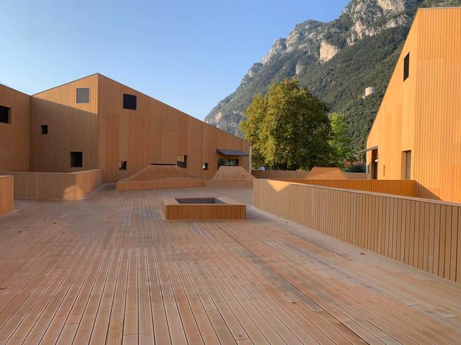 Costruzioni Dallapè Srl, edificio moderno in legno a Riva del Garda.