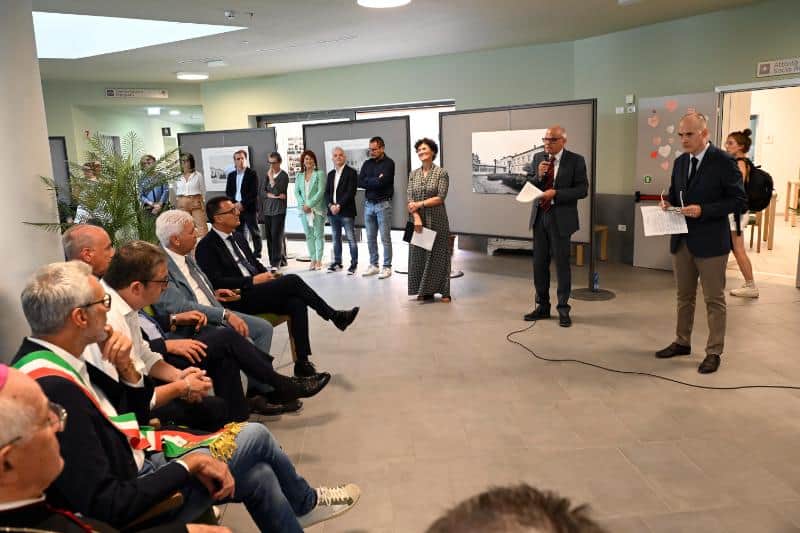 Inaugurazione con pubblico e relatori alla Cittadella dell’accoglienza Riva del Garda.